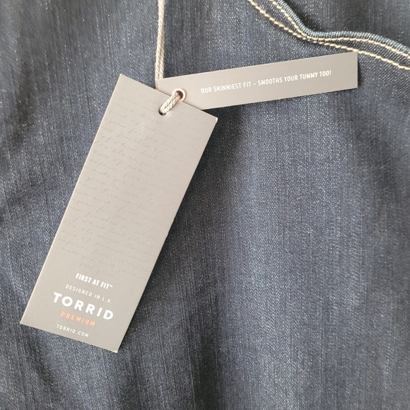 NWT Torrid Premium Stretch Jegging Dark Seas Wash Ankle Length Brand  Size 28 - Picture 6 of 11